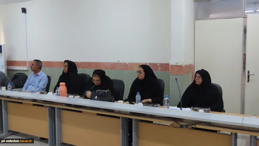 جلسه هم اندیشی آمایش و آموزش در دانشگاه فنی وحرفه ای واحد استان سیستان وبلوچستان 7
