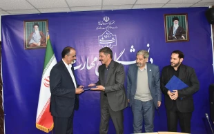 طی حکمی از سوی دکتر غلامرضا زمانی،سرپرست دانشگاه ملی مهارت:
دکتر مجید قادری رهقی به عنوان سرپرست معاونت اداری، مالی و مدیریت منابع دانشگاه منصوب شد 4