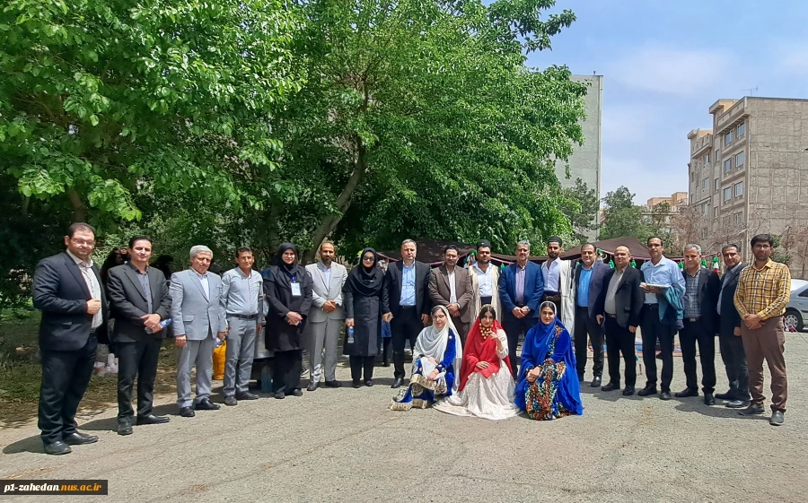 با حضور معاون توسعه اشتغال وزارت تعاون، کار و رفاه اجتماعی آغاز به کار کرد:
هشتمین بازارچه دانشجویی دانشگاه ملی مهارت در دانشکده دکتر شریعتی تهران 6