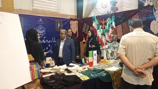بازدید دکتر محمد قاسمی ریاست دانشگاه ملی مهارت واحد استانی سیستان وبلوچستان از نمایشگاه دستاوردهای دانشجویی  3
