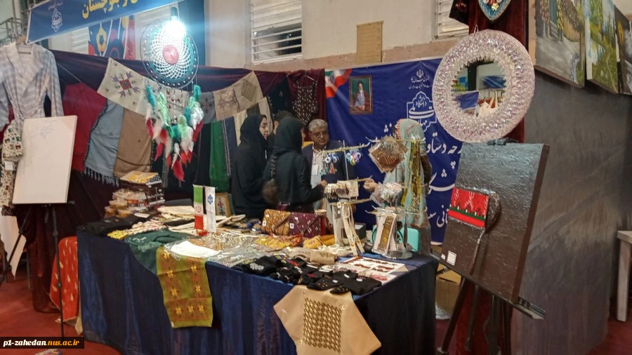 بازدید دکتر محمد قاسمی ریاست دانشگاه ملی مهارت واحد استانی سیستان وبلوچستان از نمایشگاه دستاوردهای دانشجویی  7