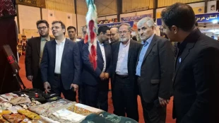 بازدید دکتر شالچی معاونت محترم فرهنگی وزارت علوم، تحقیقات وفناوری و دکتر گنجی رییس صندوق رفاه دانشجویان از غرفه دستاوردهای دانشجویی دانشگاه ملی مهارت واحد استان سیستان وبلوچستان

تهران- دانشکده دختران دکتر شریعتی
9 اردیبهشت ماه 1404
 2