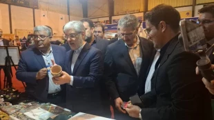بازدید وزیر علوم به همراه رئیس دانشگاه ملی مهارت و مسئولین کشوری از غرفه دانشگاه ملی مهارت واحد استانی سیستان و بلوچستان  10