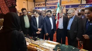 بازدید وزیر علوم به همراه رئیس دانشگاه ملی مهارت و مسئولین کشوری از غرفه دانشگاه ملی مهارت واحد استانی سیستان و بلوچستان  13