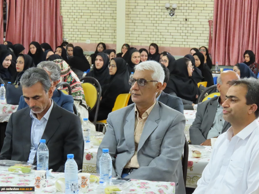 برگزاری مراسم گرامیداشت روز معلم و استاد در دانشگاه ملی مهارت واحد استان سیستان و بلوچستان 6