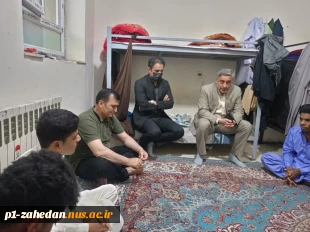 حضور معاون آموزشی، پژوهشی و فناوری آموزشکده پسران شماره 1 زاهدان(شهید باهنر) واحد استانی سیستان وبلوچستان بهمراه مسئول مرکز مشاوره  در ایام امتحانات در بین دانشجویان
 3