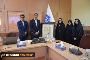 به مناسبت روز کارمند صورت گرفت؛
دیدار رئیس دانشگاه ملی مهارت با جمعی از کارکنان آموزشکده الزهرا(س) مشهد 4